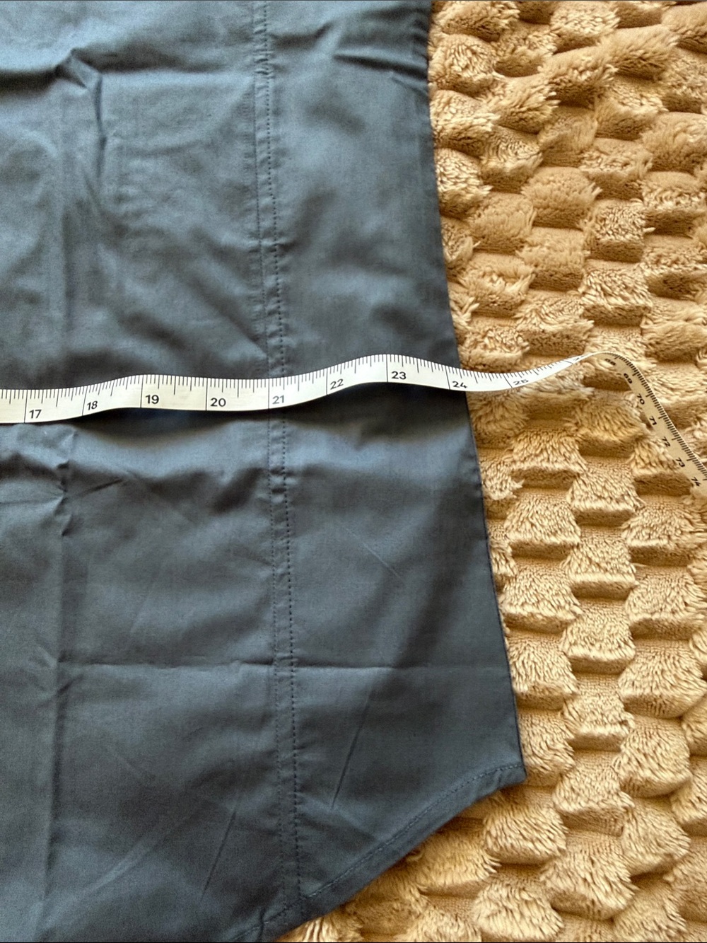 Alexander Julian Men's Casual Button-Down Shirt in Navy with Blue Accent - Picture 7 of 9